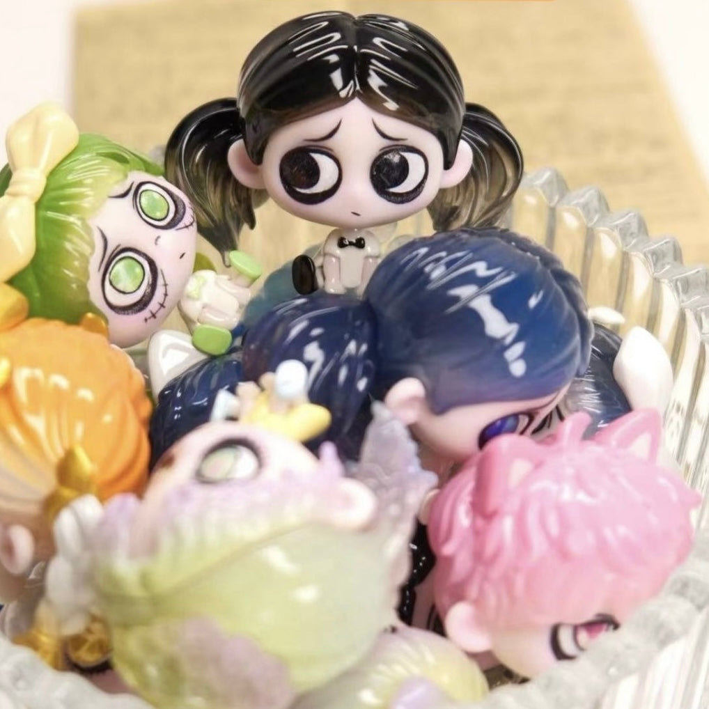 KIKI "Sit-in-a-Row" Mini Figure Blind Bag Series (5 pieces)