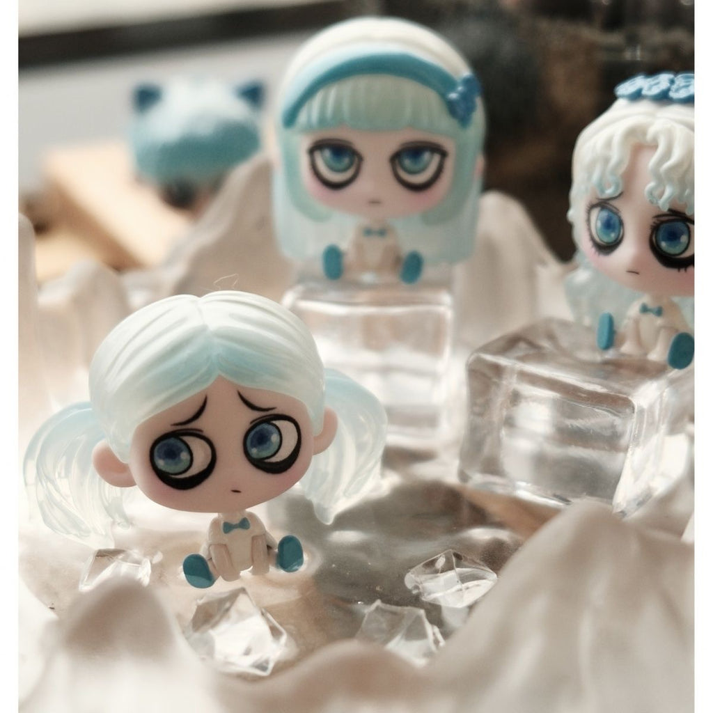 KIKI "Sit-in-a-Row" Mini Figure Blind Bag Series (5 pieces)