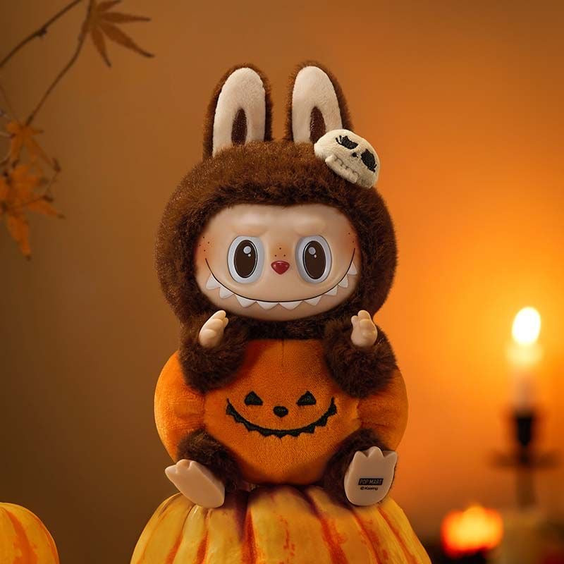 POP MART THE MONSTERS Carnival Series – LABUBU Sitting Pumpkin Vinyl Plush Pendant (Halloween Limited Edition)